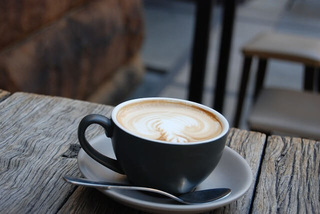 Coffee Table Cup Break  - jobbe / Pixabay